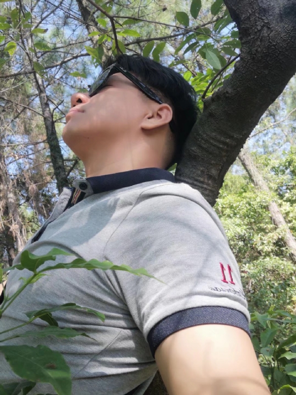 新丁的第一张照片--鹤山交友中心
